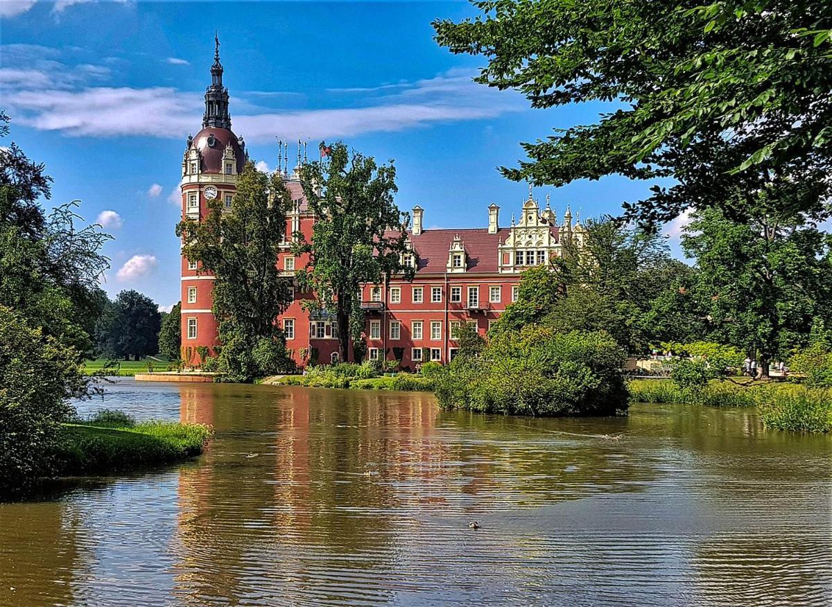 Ferienwohnung Im Gutshof Direkt Gegenueber Dem Schloss, Rhododendronpark Mit Terrasse Und Wlan Kromlau Eksteriør bilde